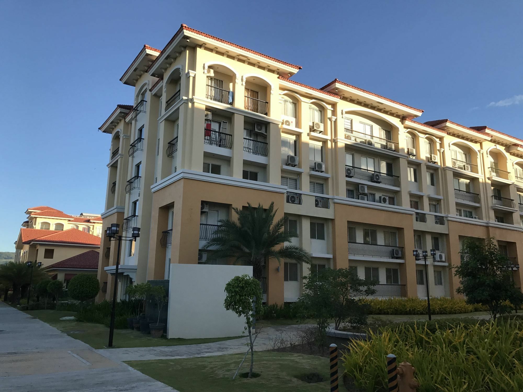 San Remo Oasis Serviced Apartments Cebu Екстер'єр фото